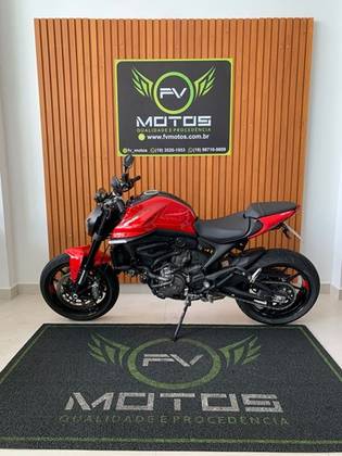 DUCATI MONSTER 937 